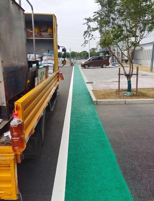 淮南厂内与苏州停车场道路划线的重要性